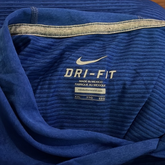 Nike Dry Fit hoodie - Picture 6 of 13